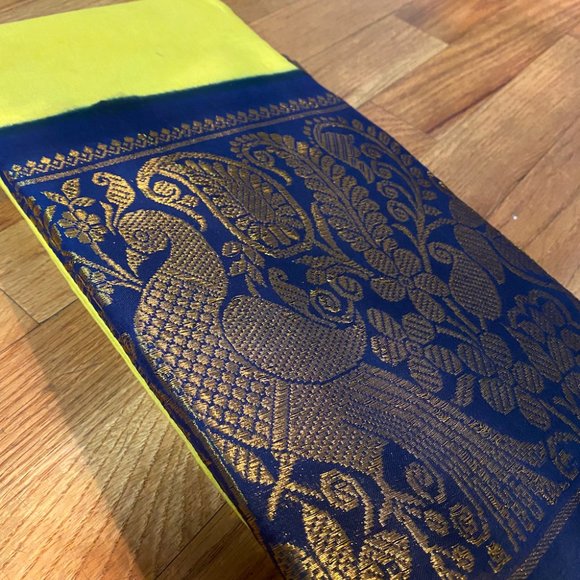 Madurai Sungudi Cotton Saree - Plain Body and Mayuri Pattu Big Border for Women - Picture 1 of 3